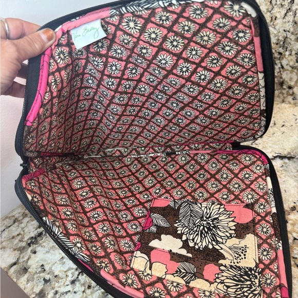 GUC Vera Bradley Pink and Brown Floral Laptop Case Quilted - Picture 8 of 10